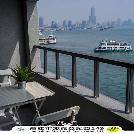 Watermark Hotel-The Harbour Kaohsiung Exterior photo